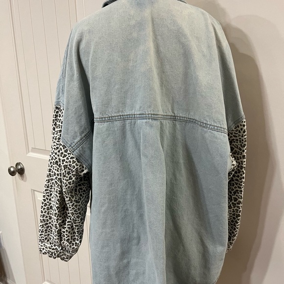 POL Light Blue Denim and leopard shacket - Picture 3 of 4